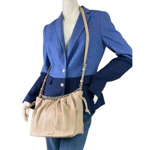 New VINCE CAMUTO Women's Yorqe Crossbody Leather Bag In Almond Beige $188